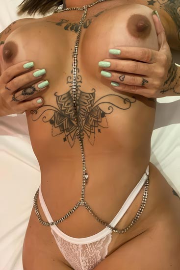 Copacabana enscorts - Brunette
